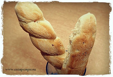 Paluchy cebulowe (bread sticks)